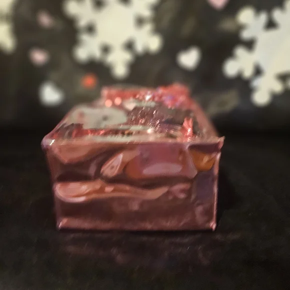 Bath & Body Works Pink Iridescent Gift Bag - Picture 5 of 6